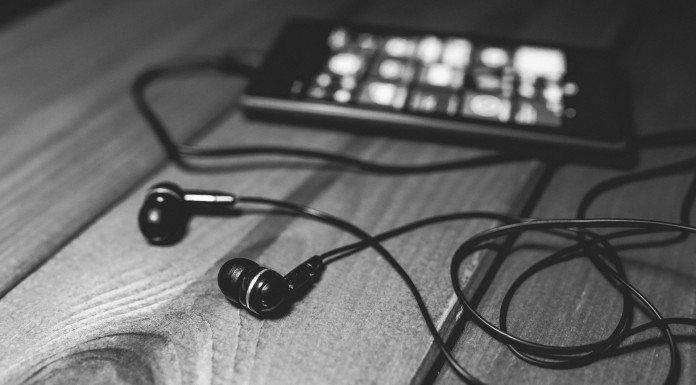 Audífonos de luz láser: estilo y tecnología audifonos alta tecnologia musica