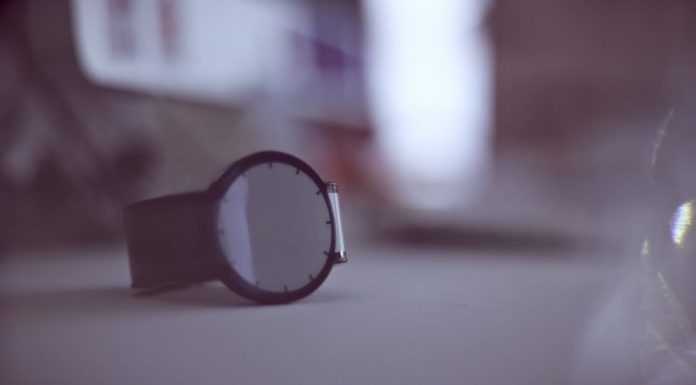 FES Watch U: El reloj de tinta electrónica de Sony