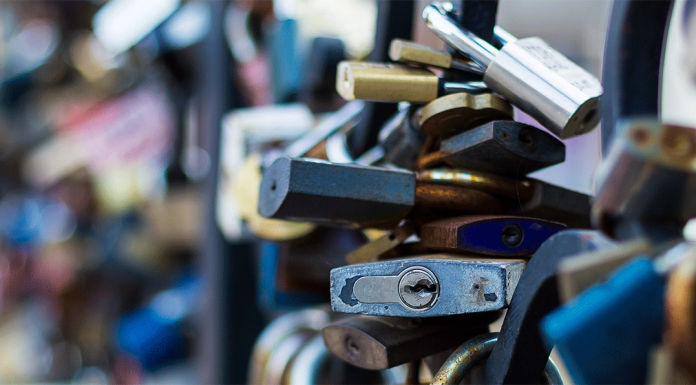 Haz tu vida más fácil con los Sistemas Gestores de Contraseñas administrar claves