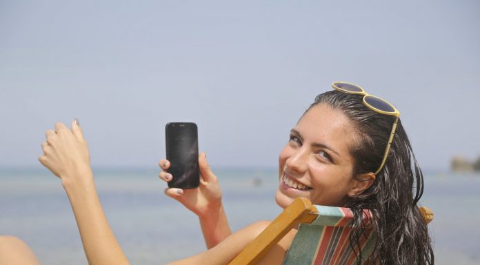 ¡Deten el uso excesivo del celular! Disfruta de tus vacaciones plenamente uso-excesivo-del-celular