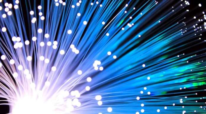 Los 5 principales factores a considerar al contratar fibra en casa contratar-fibra-en-casa