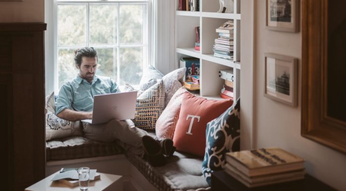 ¿Cómo trabajar por Internet desde casa? Trabaja desde casa